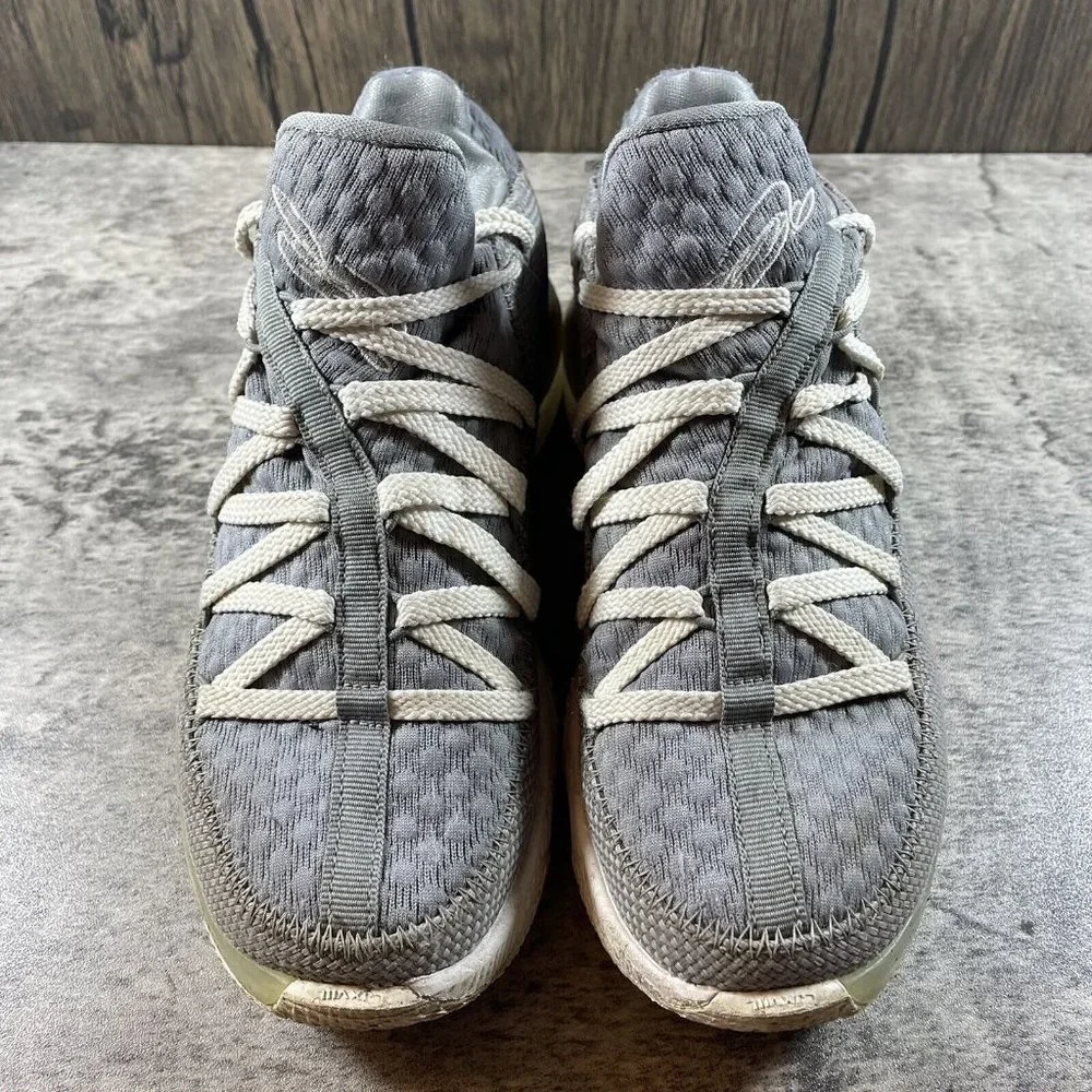 Nike Lebron 17 Low Shoe Mens Size 5 Women’s 6.5 Gray Orange Basketball Sneaker - Picture 5 of 8